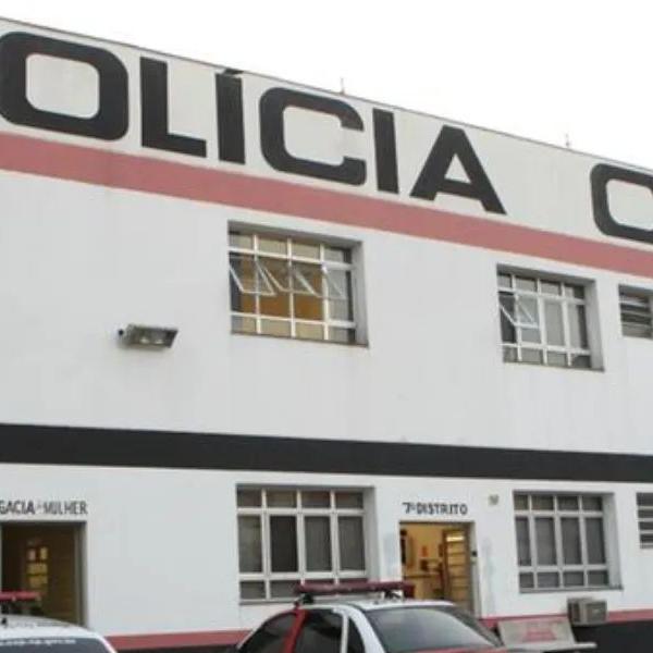 Caso foi registrado na Delegacia de Defesa da Mulher de Santos (DDM), no Gonzaga