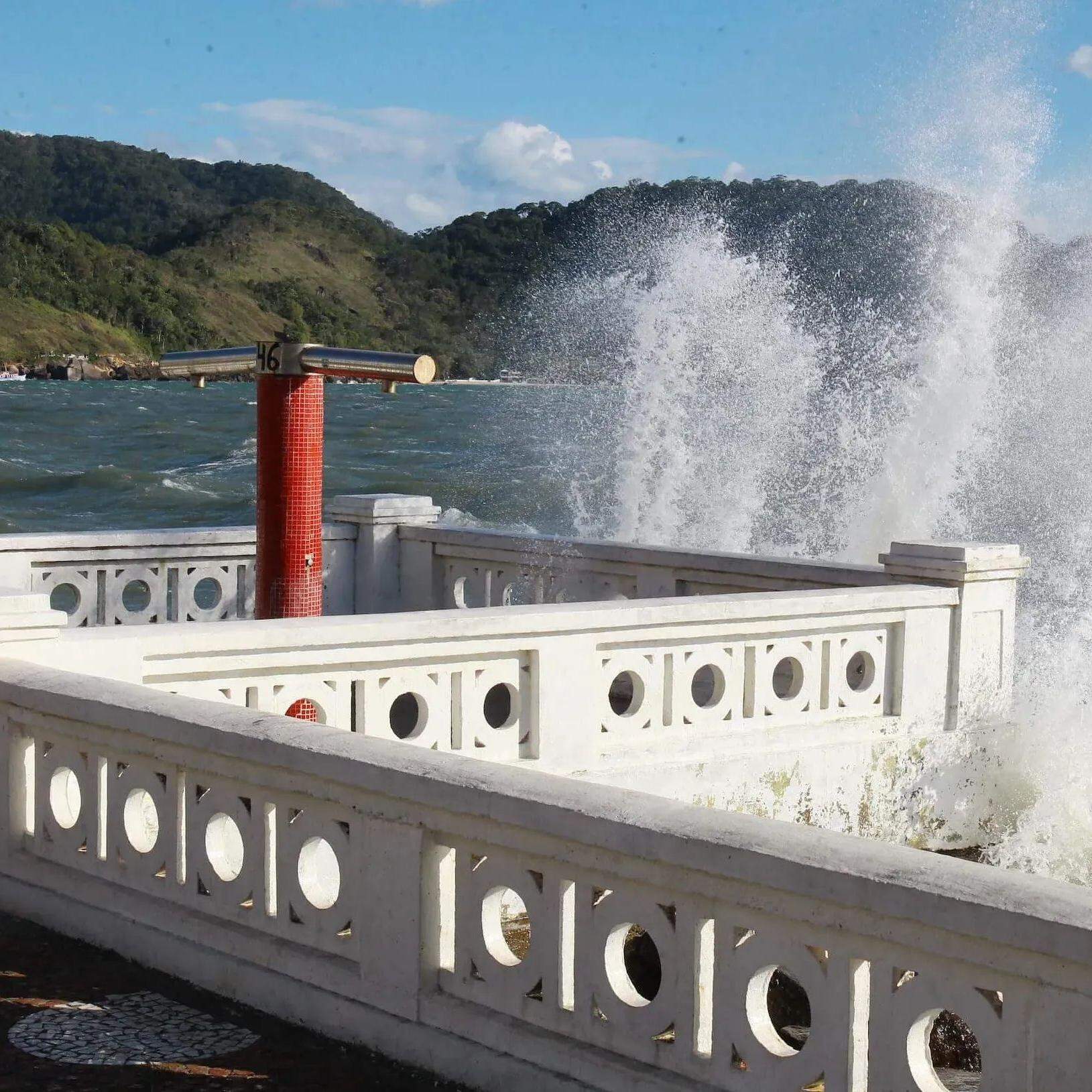  Santos pode ter ressaca com aproximação de frente fria 
