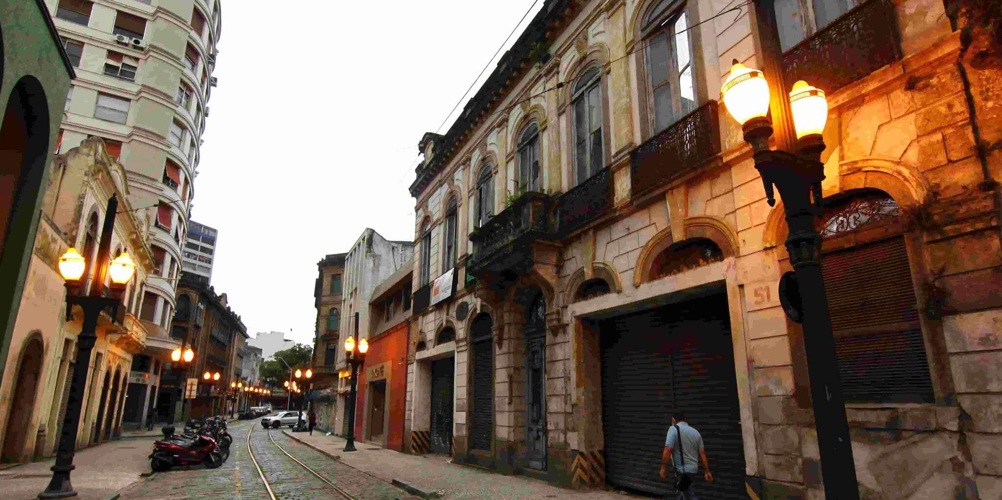 Exposição é na Rua XV de Novembro, 146, no Centro Histórico