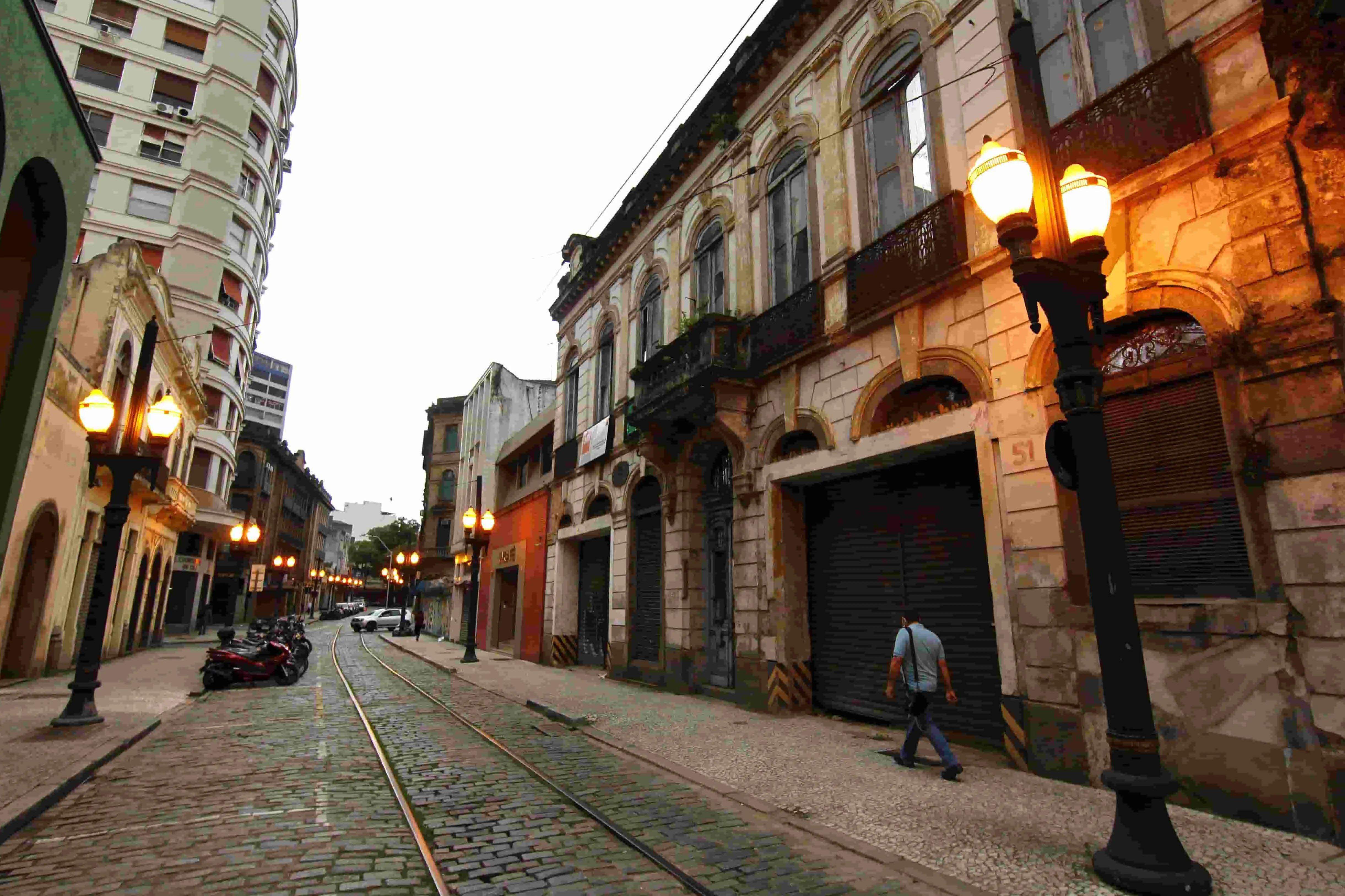 Exposição é na Rua XV de Novembro, 146, no Centro Histórico