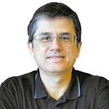 Bitcoin despenca quase 50% após recorde e assusta investidores