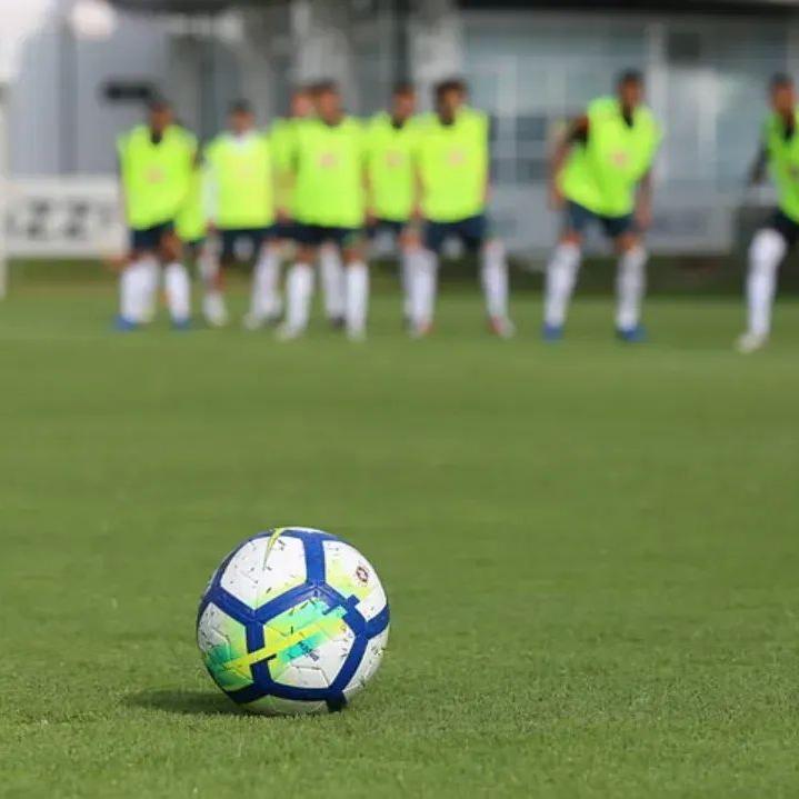 Clubes se dividem em três grupos e criação de liga única no Brasil empaca