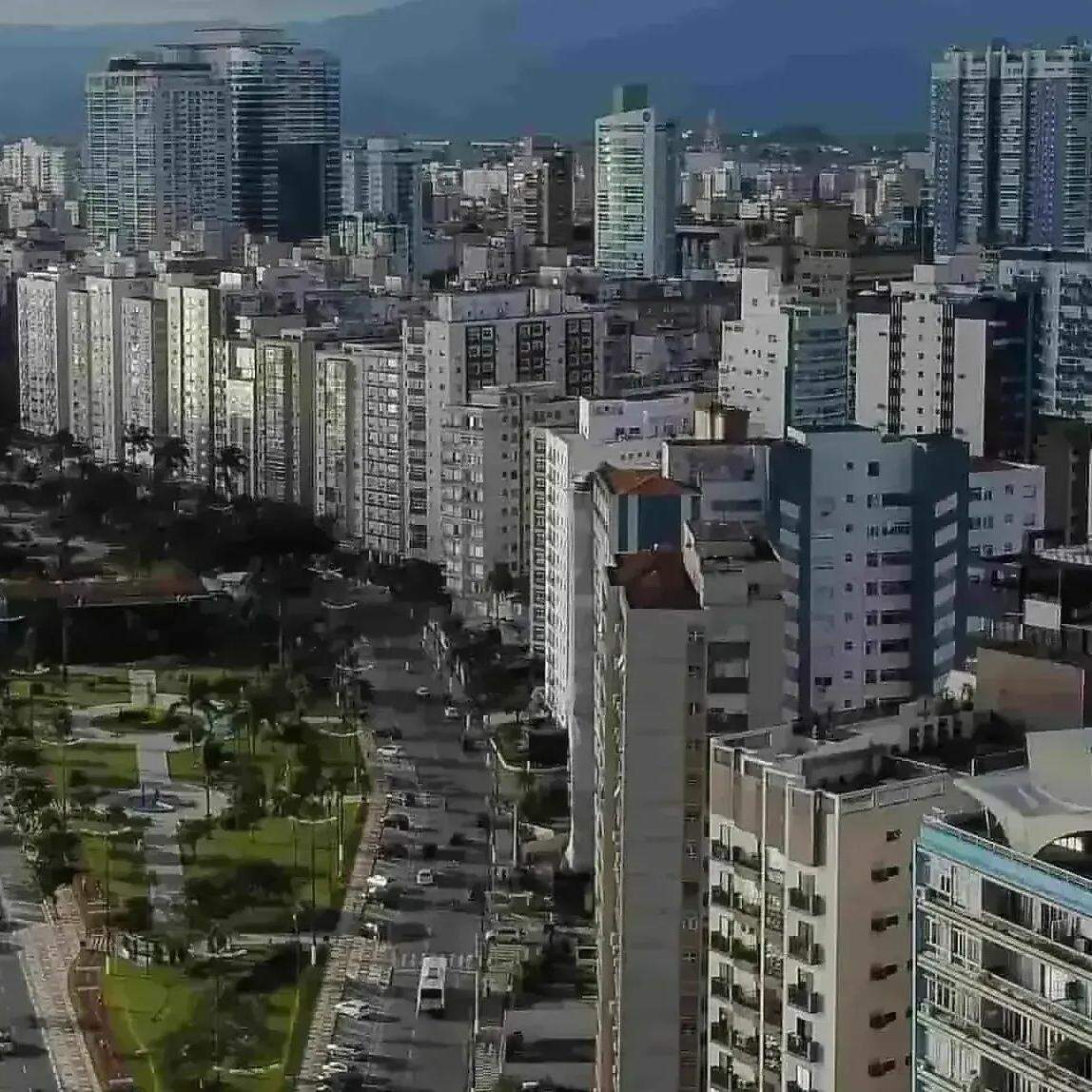 Tribuna Livre: Santos, cidade de Porto e mar