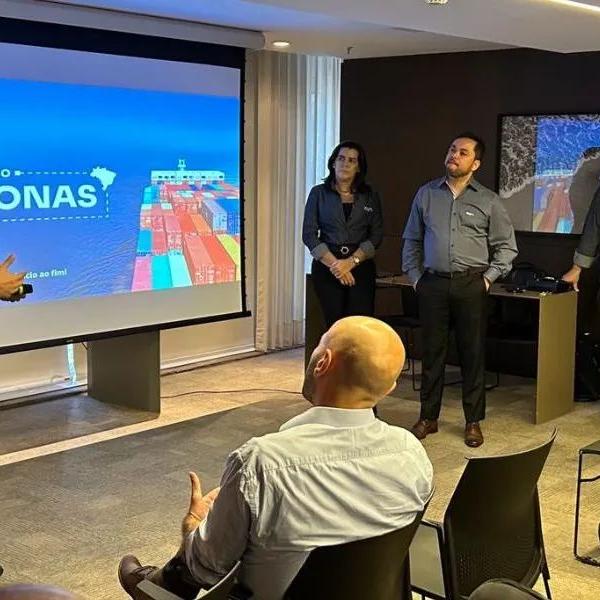 O novo serviço regular de cabotagem (trânsito de navios entre portos nacionais) iniciou em junho