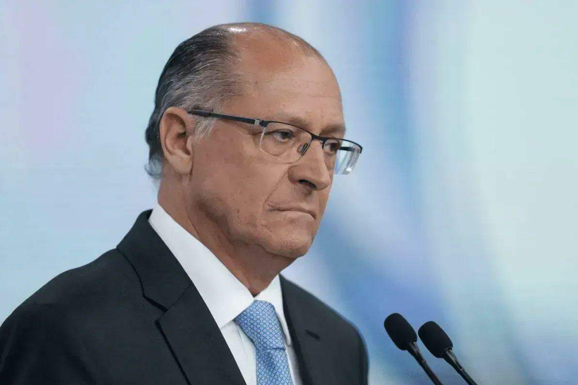 Alckmin: Desafio é convencer quem não votou a comparecer no 2º turno