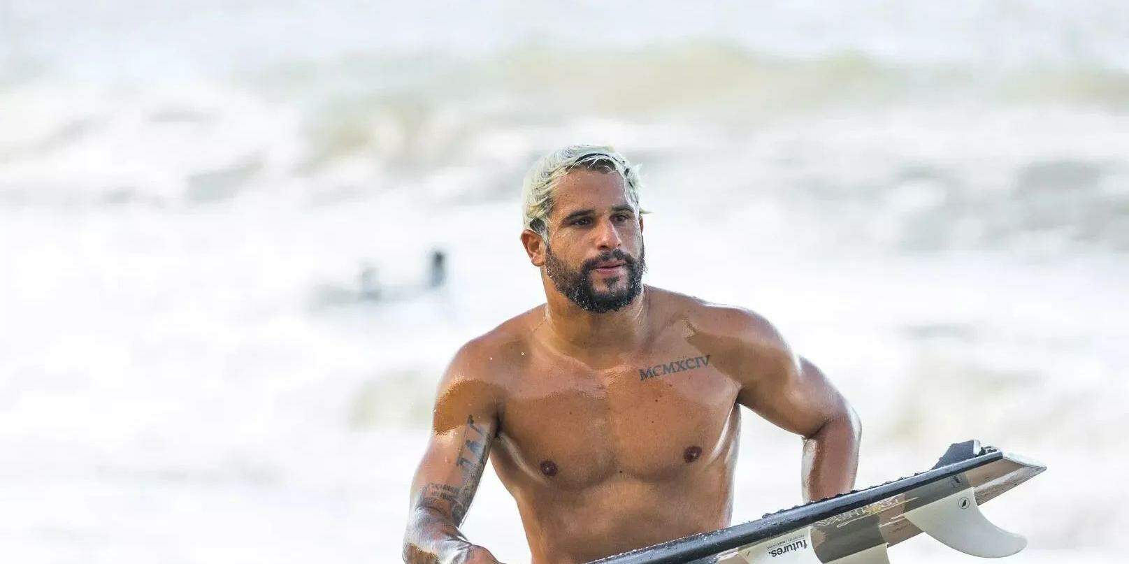 Ítalo Ferreira sofre acidente durante treino na etapa de El Salvador e leva oito pontos