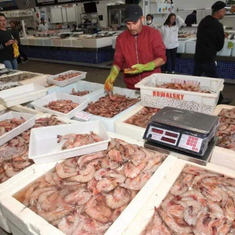 O  Festival do Camarão do Mercado de Peixes, em Santos, que começa nesta terça-feira (9)