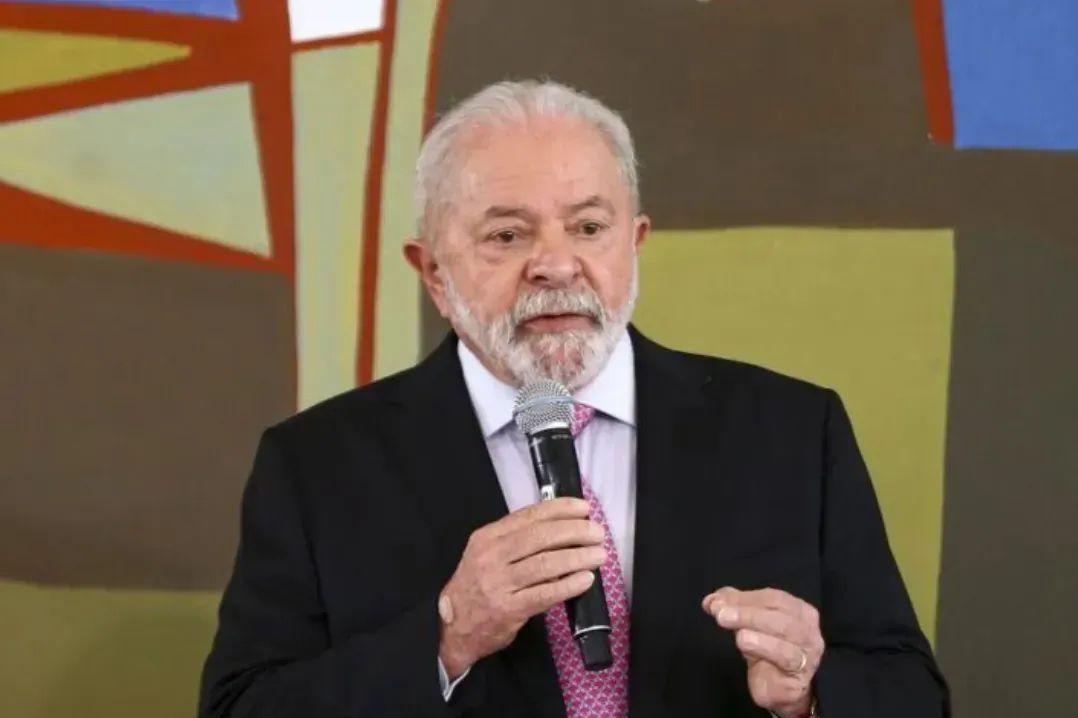 Reunião aconteceu na noite desta sexta-feira, 26