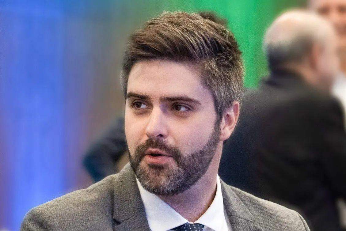 Papa é filho do ex-prefeito de São Vicente Tércio Garcia