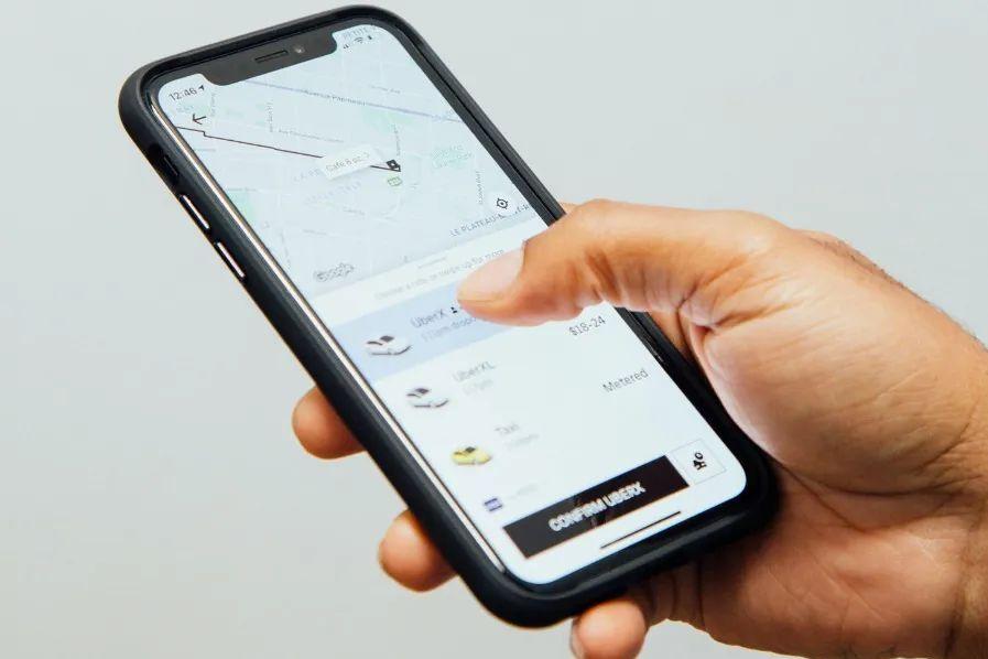 Efeito do trabalho por aplicativo na renda pode atrasar convergência da inflação à meta