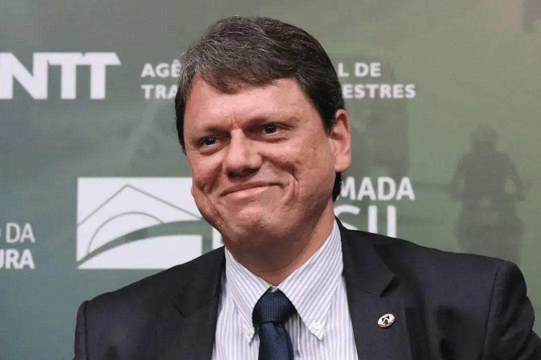 Reeleito em SP, Tarcísio promete mais entregas para o próximo mandato