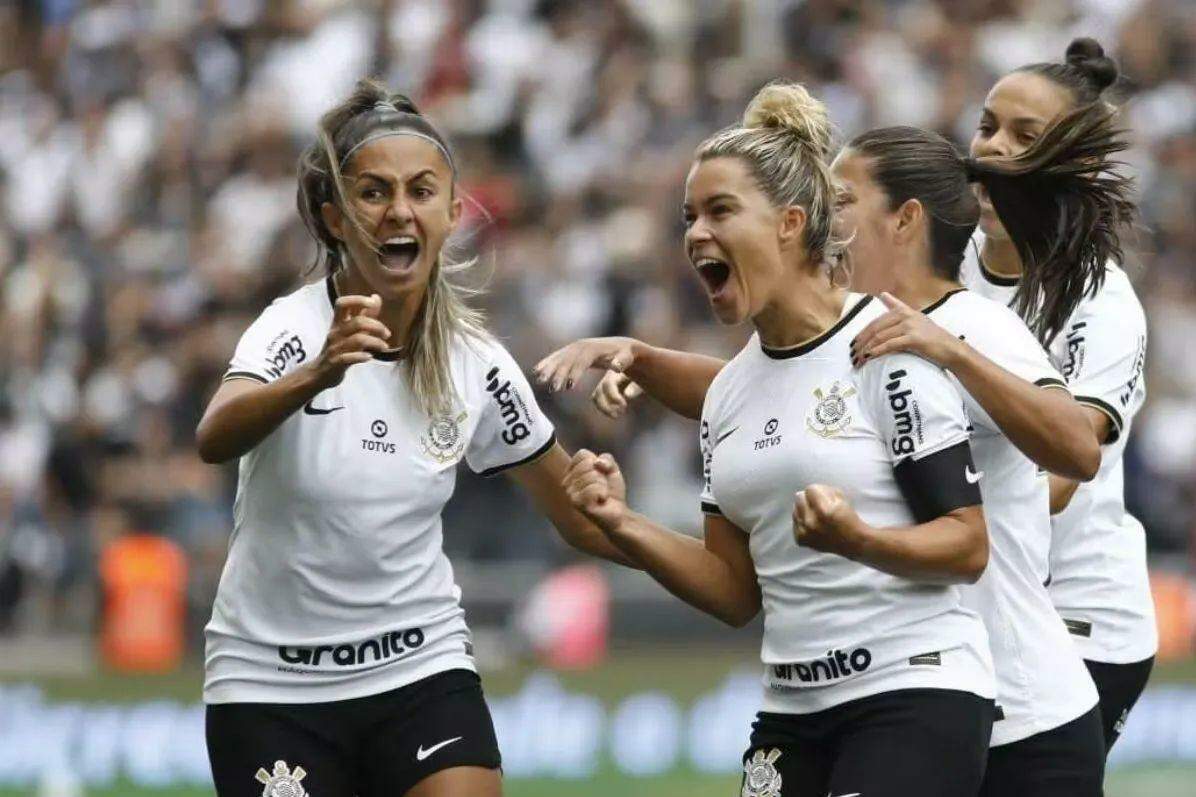 Corinthians feminino domina recordes de público na América do Sul com ...