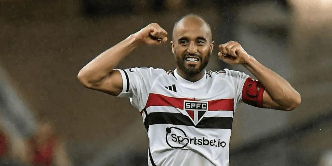 Uma peça importante com a qual o treinador ainda não pôde trabalhar nos jogos é Lucas Moura.