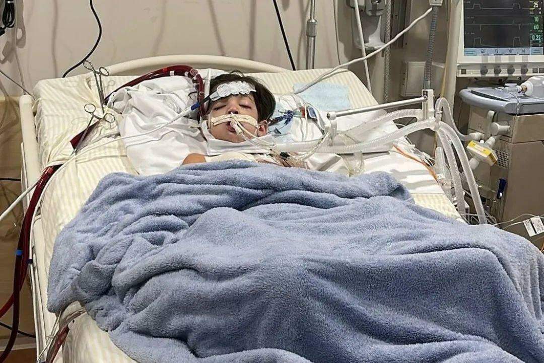 Yuri Gabriel está internado há mais de um mês no Hospital Albert Einstein