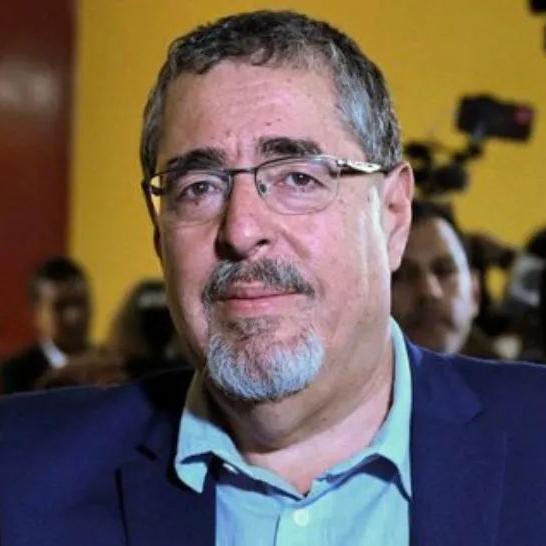 Bernardo Arévalo, suspendeu temporariamente os trabalhos da transição de governo