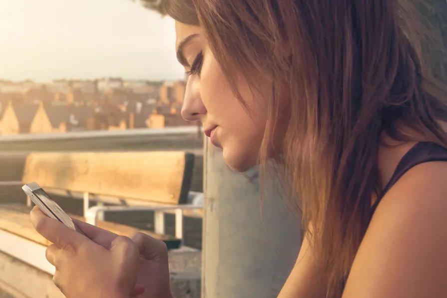 Mande-me uma figurinha e direi quem você é