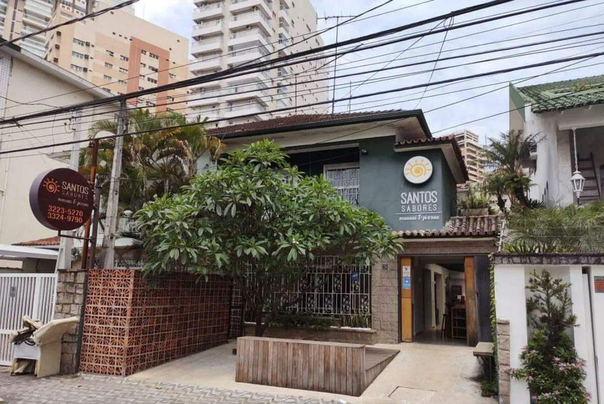 Restaurante fica no Boqueirão, em Santos