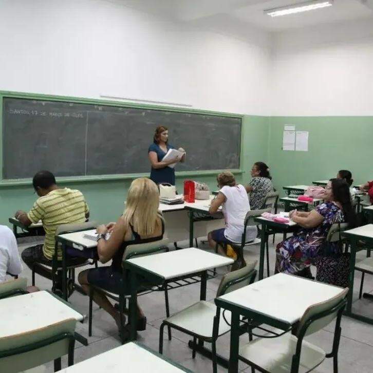 Interessados devem apresentar documento original com foto, comprovante de residência e, se possível, histórico escolar.