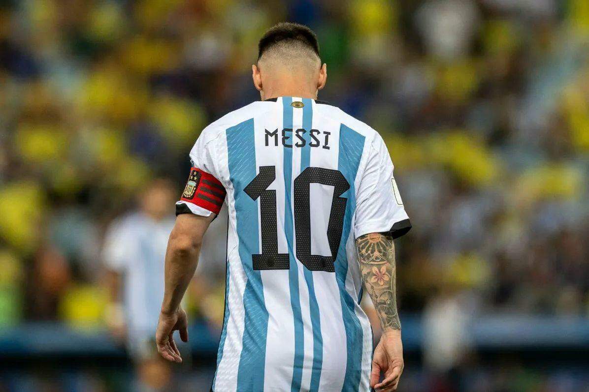 A atual campeã, Argentina, enfrenta a Suíça