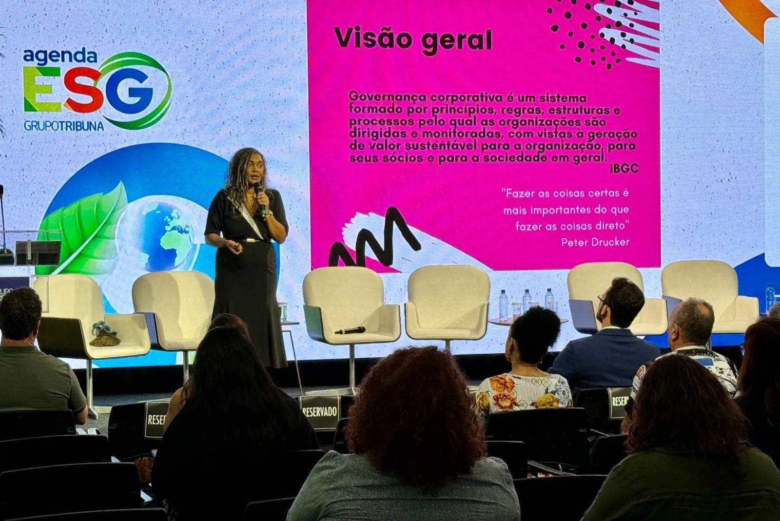 Ao fixar medidas claras sobre condutas e posturas, governança ajuda a nortear demais segmentos, disseram palestrantes no Grupo Tribuna