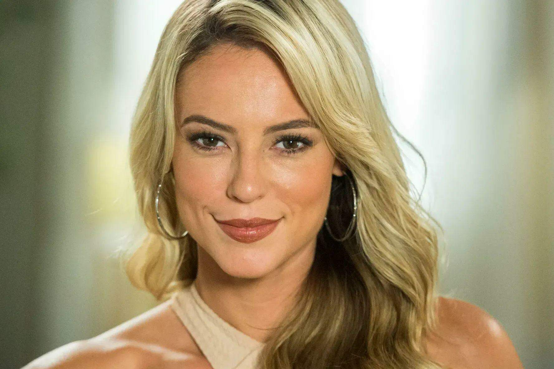 A atriz Paolla Oliveira, ex-namorada de Diogo, deixou uma mensagem de felicitações ao ex-companheiro