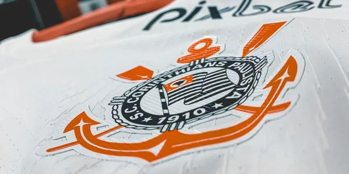 Sob grave crise financeira e administrativa, o Corinthians vive período eleitoral