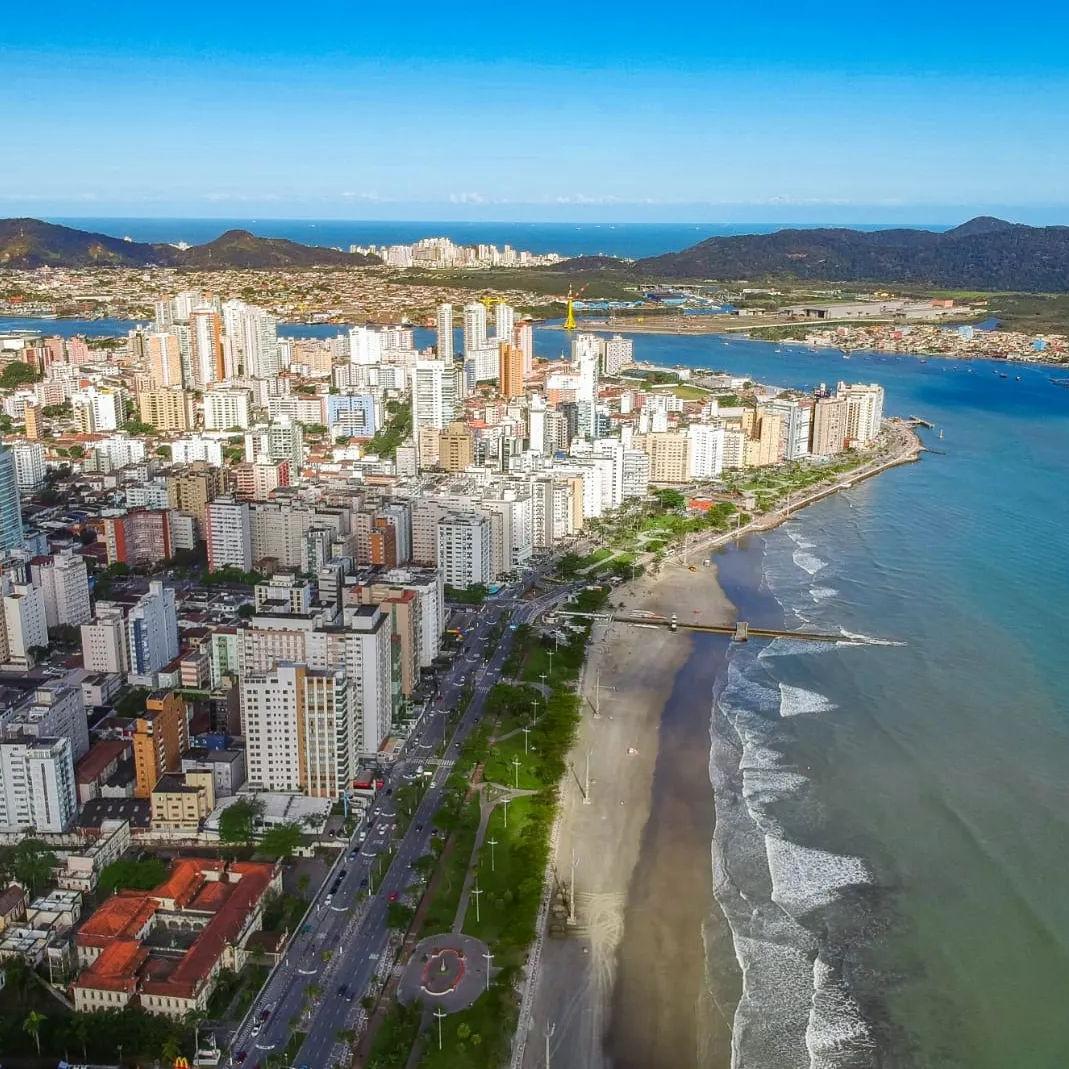 Um levantamento do QuintoAndar indica que o preço mediano do metro quadrado na Baixada Santista subiu 1,17% entre dezembro de 2024 e dezembro de 2025.