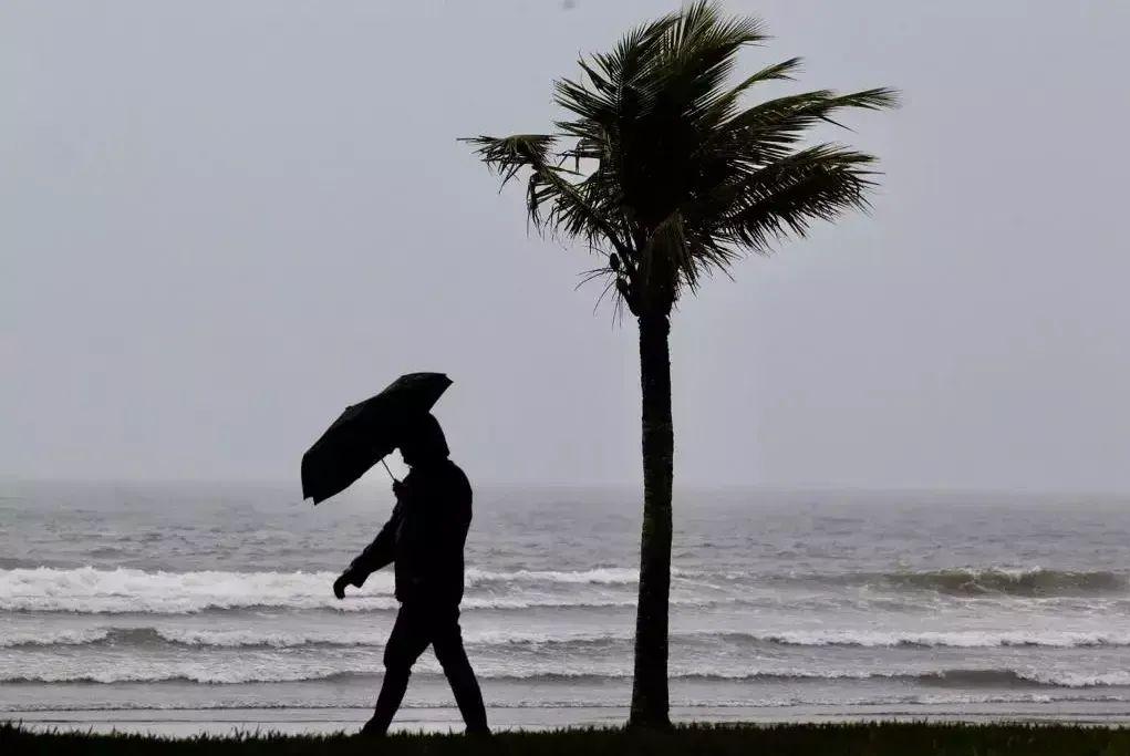 Chuva intensa é esperada nas próximas horas na Baixada Santista