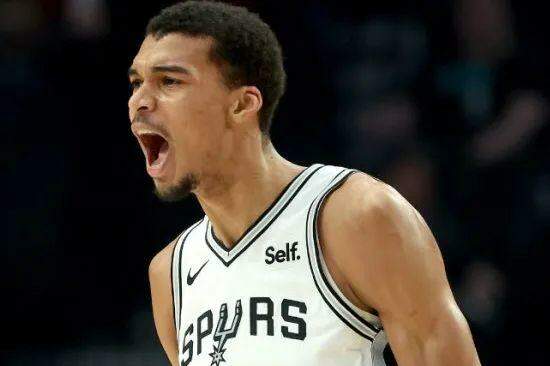 Wembanyama foi o cestinha da partida, com 27 pontos