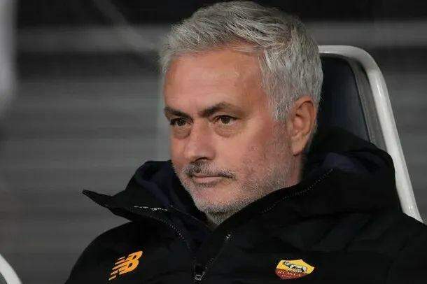 Técnico José Mourinho estaria na mira do Real Madrid