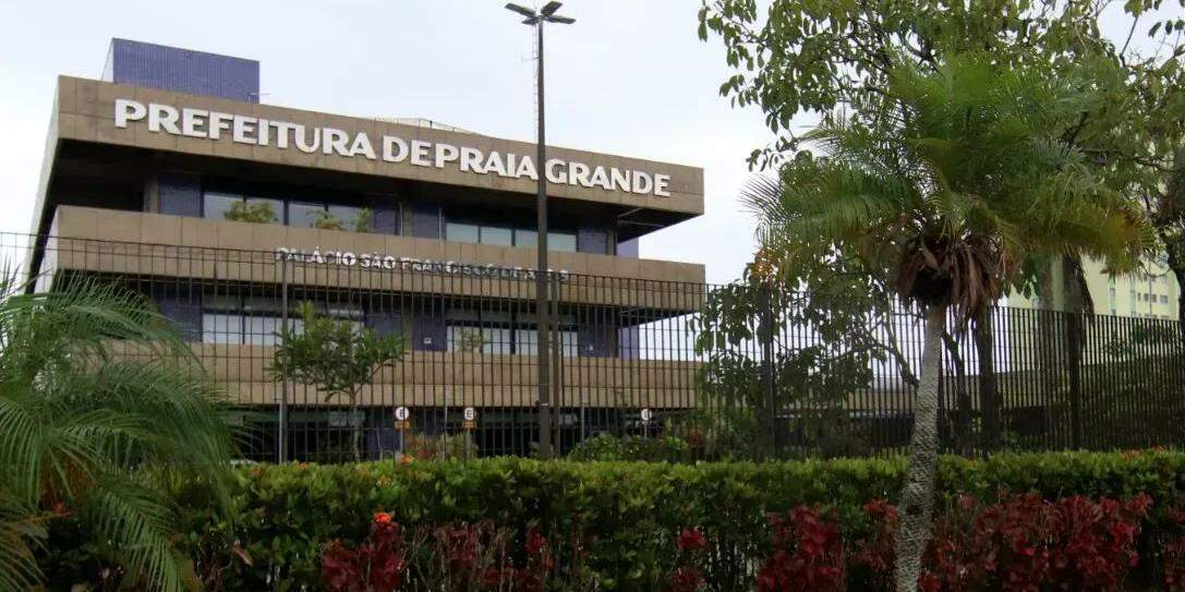 Em Praia Grande, a Secretaria de Finanças informa que há desconto de 50% sobre multas e juros de mora
