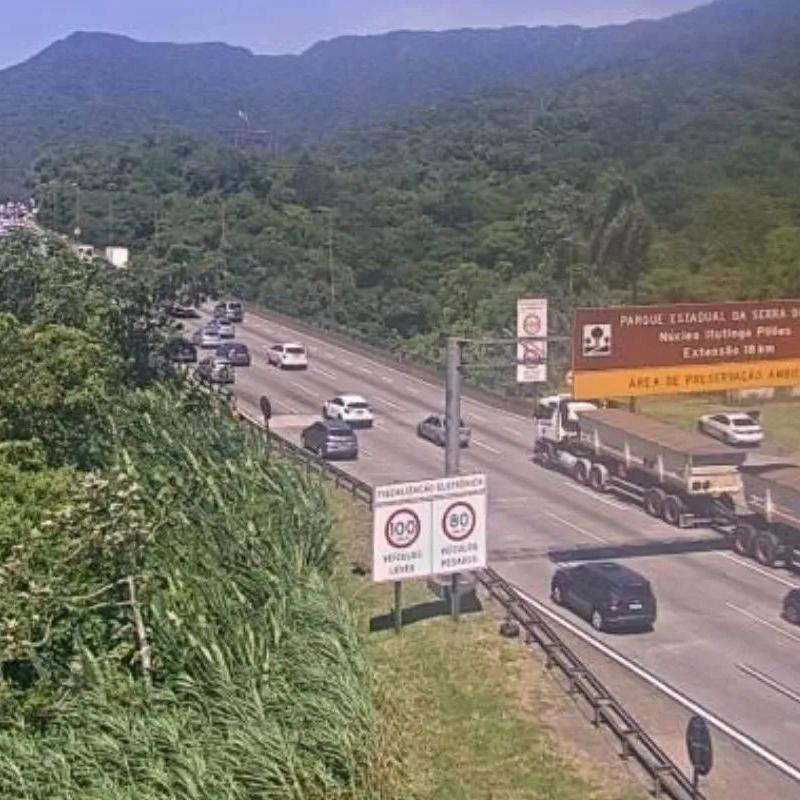 Quem vai para São Paulo enfrenta congestionamento nesta segunda (15)