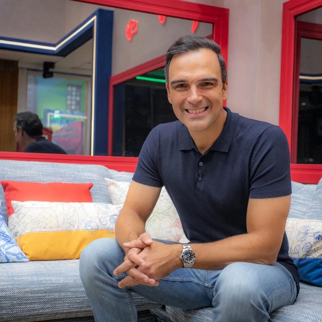 Pelo terceiro ano, a apresentador será Tadeu Schmidt, que apresentou algumas novidades da 24ª edição