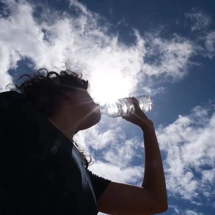 Os termômetros podem alcançar os 40°C em áreas do interior, enquanto a Capital paulista pode registrar máximas próximas dos 36°C