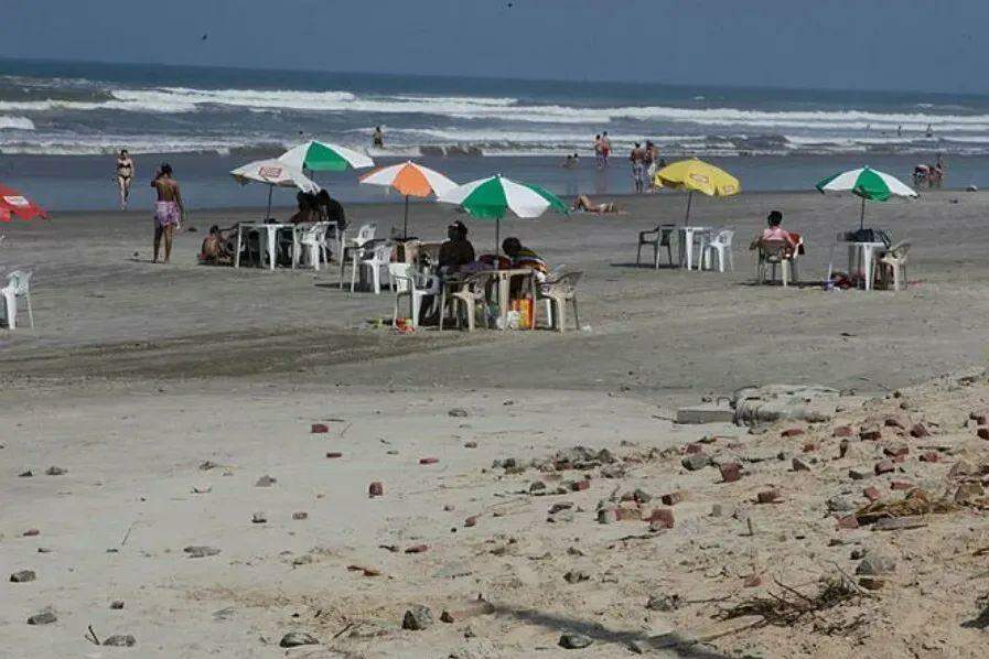 Turista passou por tentativa de reanimação na praia e, em seguida, foi levado à UPA de Mongaguá, mas não resistiu e morreu