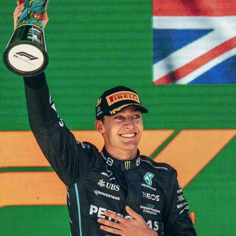 Russell afirmou que a plataforma atual da Mercedes é 