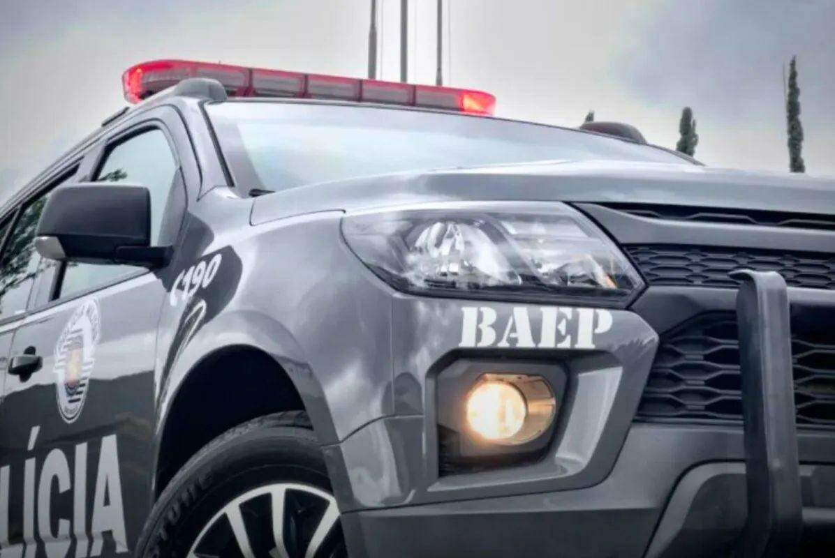 Ele foi preso por policiais militares do 4º Batalhão de Ações Especiais de Polícia (BAEP)