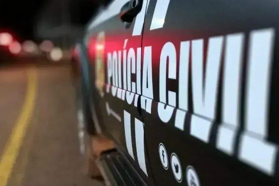 O caso foi registrado como vias de fato e tentativa de homicídio e segue para investigação