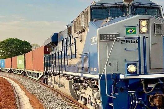 São 282 quilômetros, abrangendo o trecho entre os pátios de Ouro Verde e Santa Helena, no estado de Goiás; trens serão compostos por duas locomotivas C30 e 16 vagões