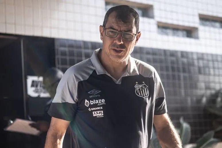Presidente do Santos defendeu o trabalho do técnico Fábio Carille