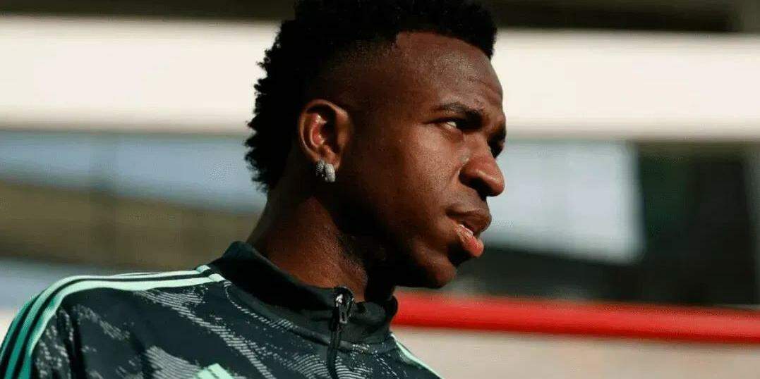 Vini Jr anota 20 gols no Real pela 5ª temporada seguida e se iguala a lendas como CR7 e Puskas