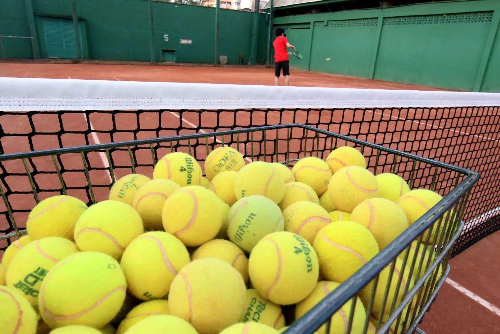 Após a partida, Verdasco e Djokovic se abraçaram e o espanhol foi ovacionado pelos torcedores