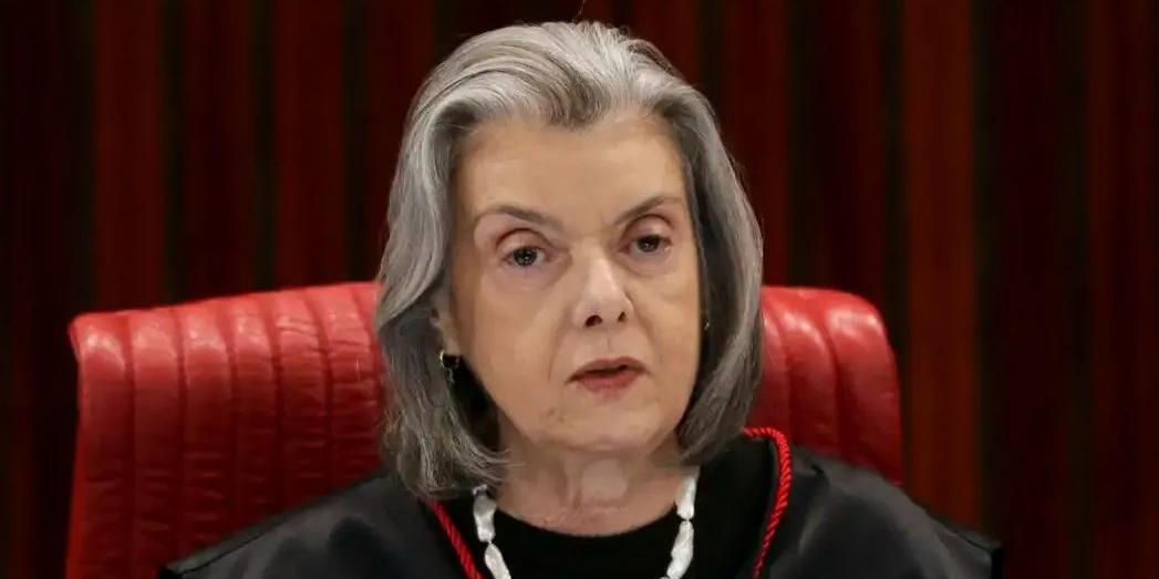 Cármen Lúcia diz que é aconselhada a deixar STF por ataques machistas