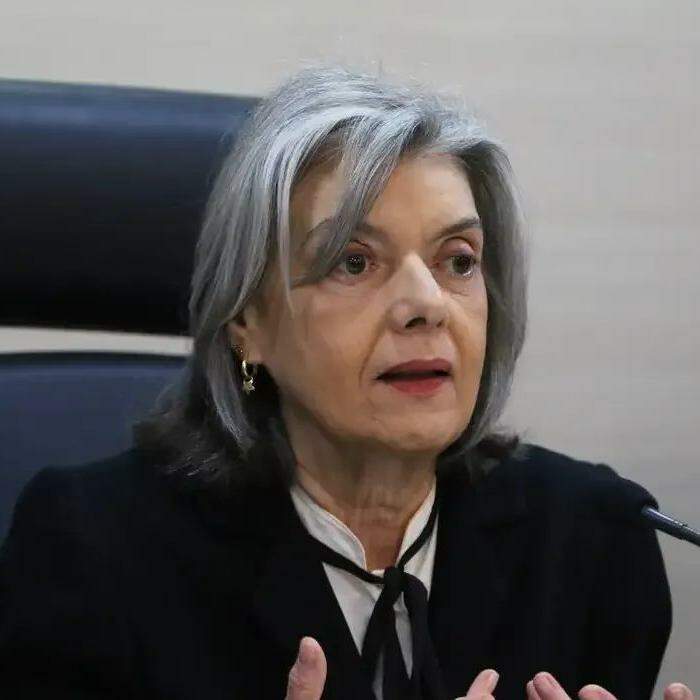 A ministra Cármen Lúcia votou contra a junção das petições sobre os ministros Alexandre de Moraes e André Mendonça