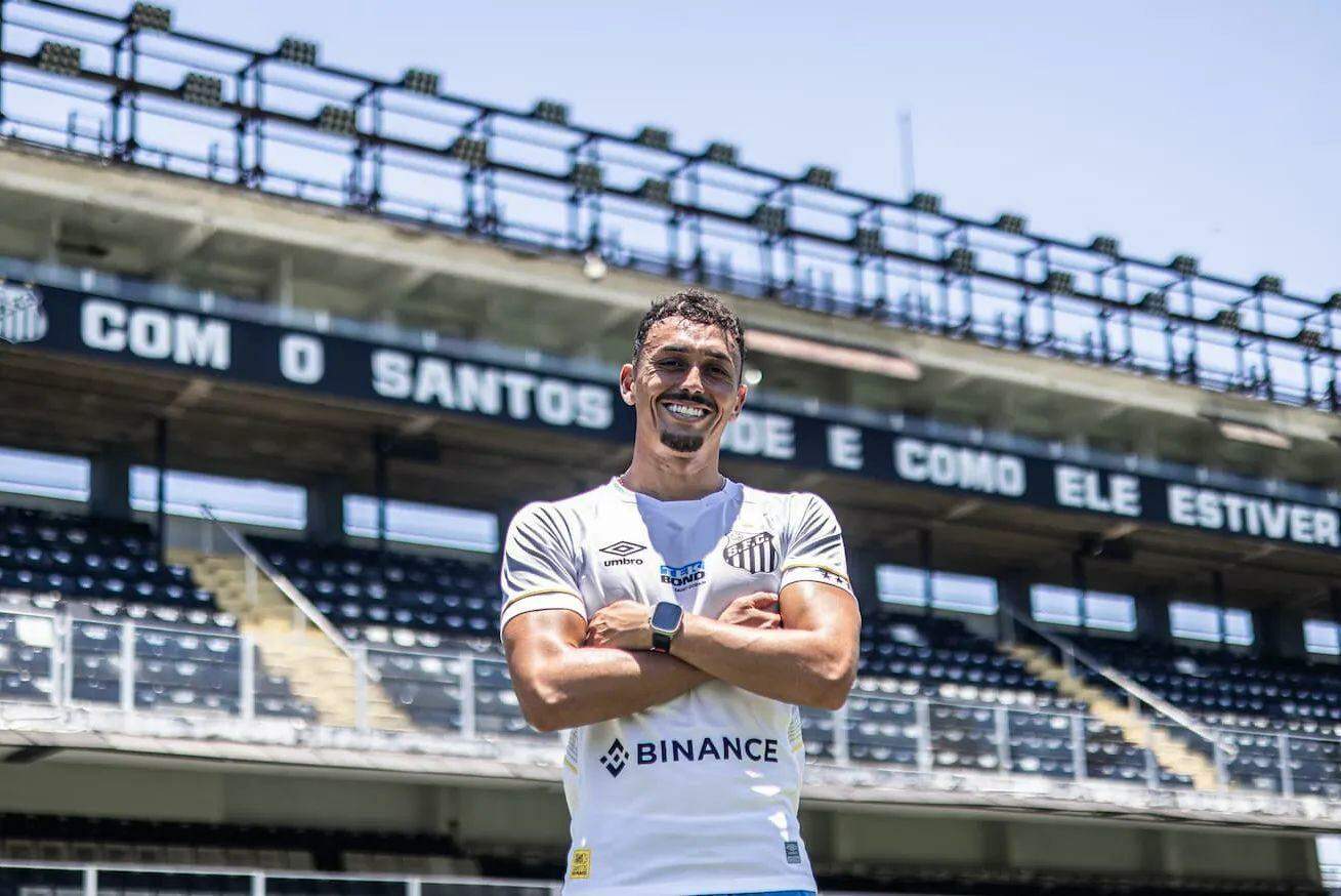 Aos 31 anos, Diego Pituca firmou contrato com o Santos até o final de 2026