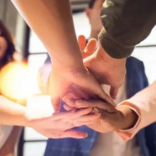 Tribuna Livre: Copo meio cheio, copo meio vazio