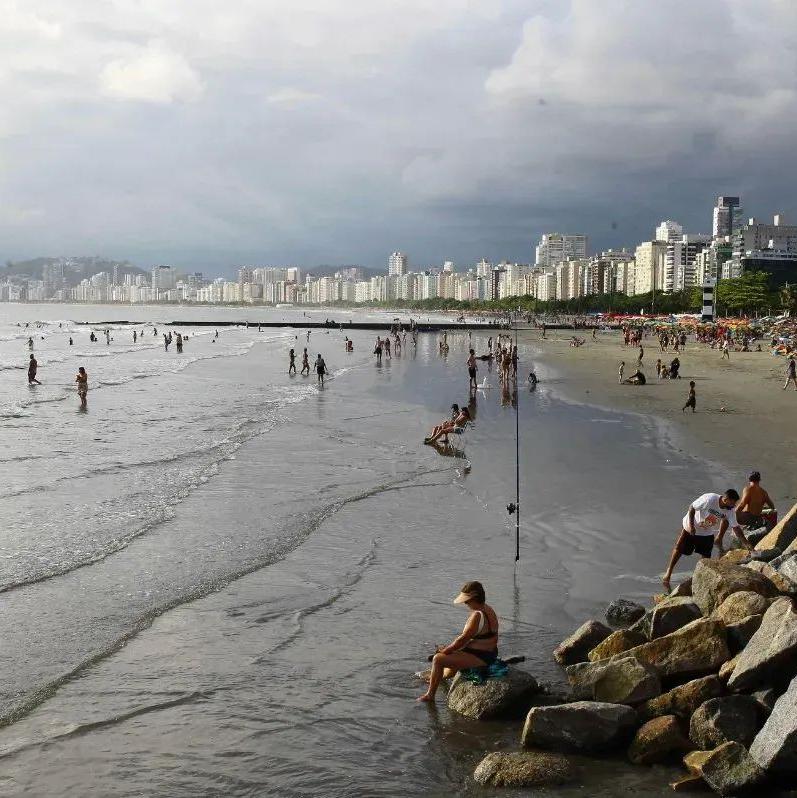 Tempo nublado e sol entre nuvens predominam na Baixada Santista no fim de semana