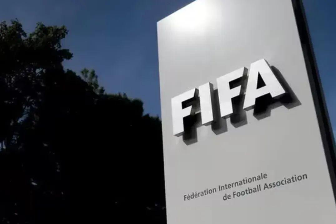 Além de definir itens importantes como critérios de desempate, cartões e número de jogadores por equipe, a entidade anunciou que vai julgar quaisquer disputas entre os times que queiram levar o mesmo jogador para o torneio internacional