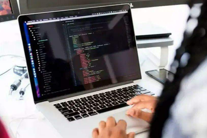 As empresas estão cada vez mais conscientes da importância de proteger seus dados sensíveis