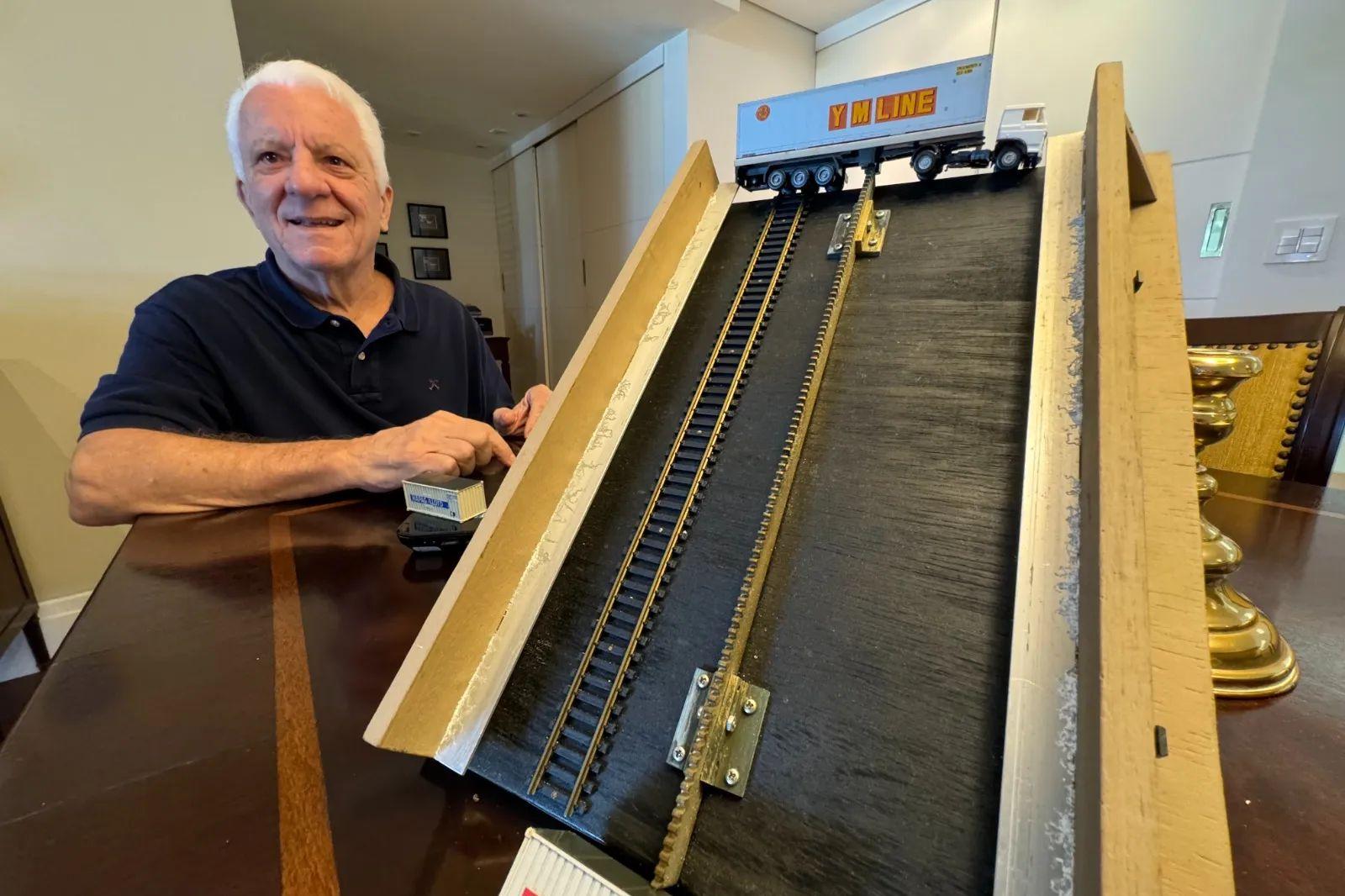 O engenheiro Edgard Villarinho é formado pela Escola de Engenharia Mauá em 1971 e sócio de uma empresa que lida com energia renovável. Também foi professor do Instituto Tecnológico de Aeronáutica (ITA)